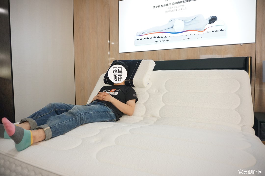 芝华仕电动伸缩沙发床测评,芝华仕最高端的智能床