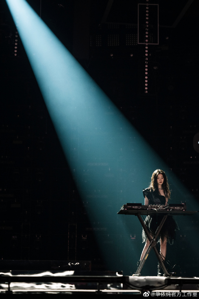 台湾人对单依纯歌曲点评,单依纯歌曲点评