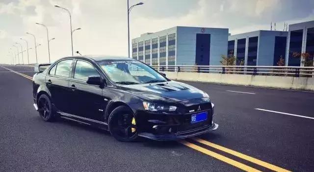 街霸三菱翼神改装,三菱evo街霸改装