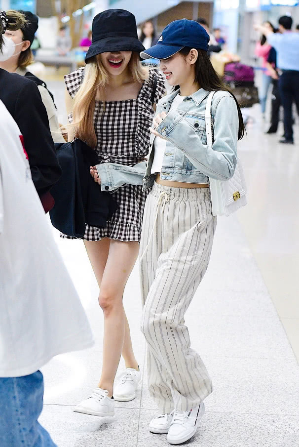 jennie穿ck针织裤,jennie穿ck裤子