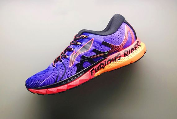 李宁烈骏6和绝影essential哪个好,李宁烈骏7pro和绝影2.0哪个好