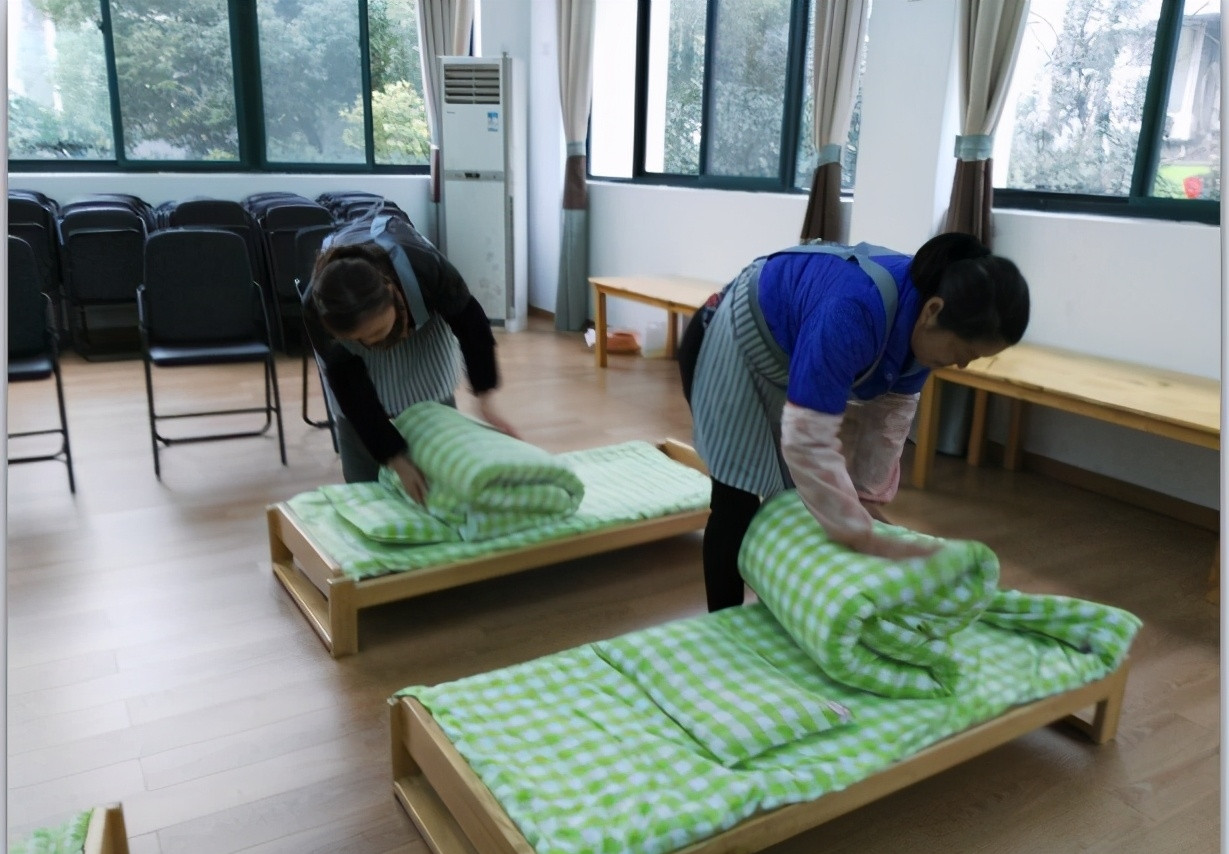 宝妈当幼儿园老师怎么样,宝妈当学校保育员