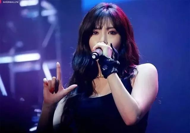 金泫雅：从韩国巨星到千夫所指，别让性感挡住你的实力