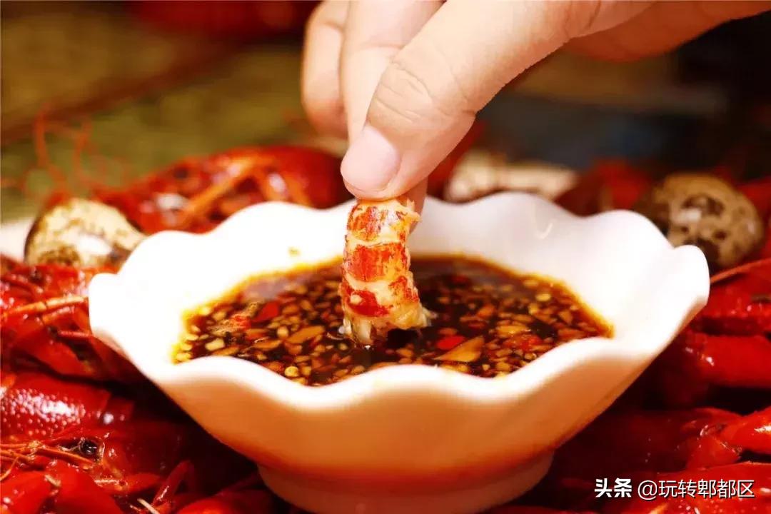 坐标蜀都万达！一口秒穿金庸世界的江湖菜！泼辣到肾上腺素狂飙