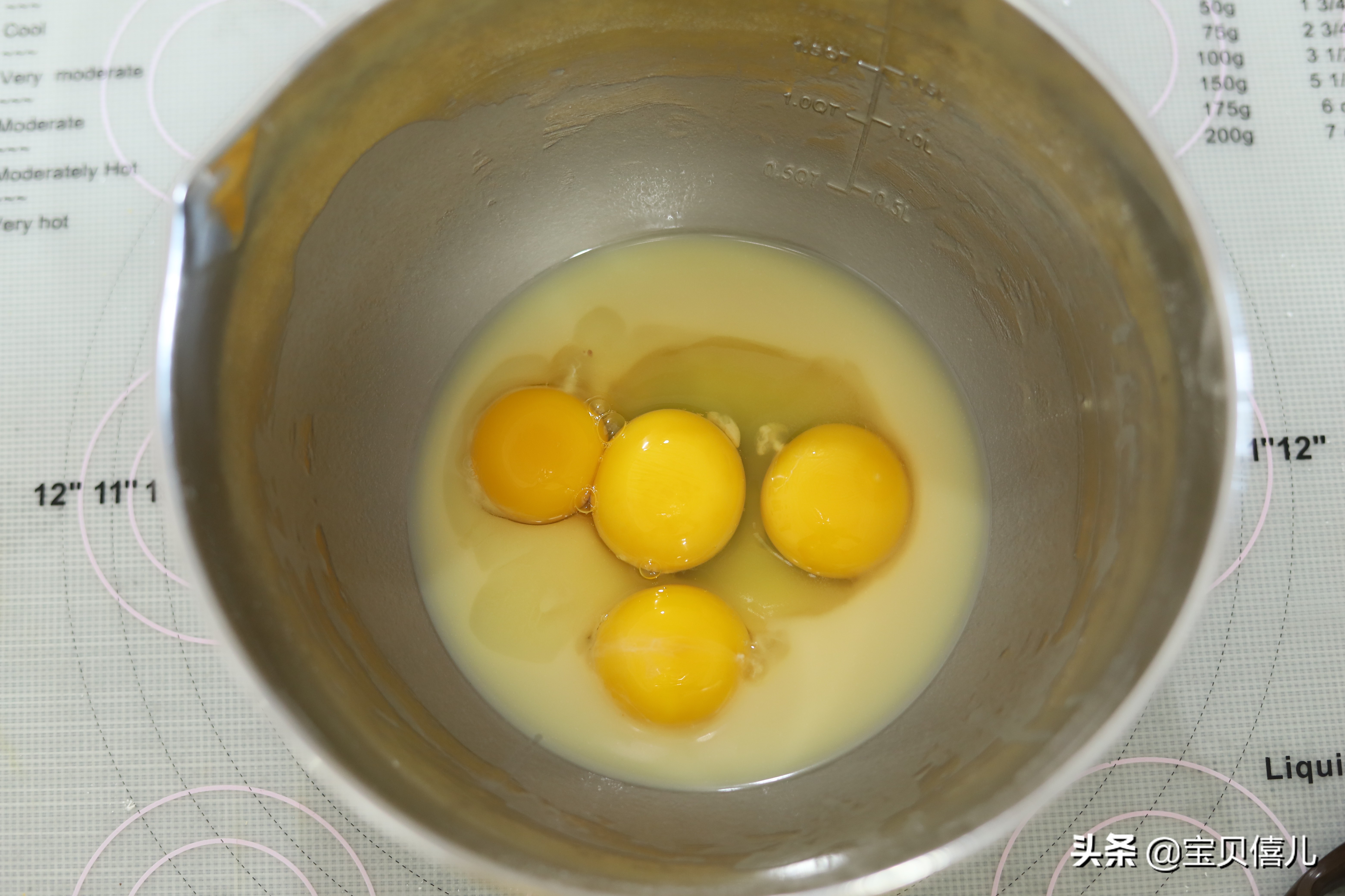 柔软细腻不开裂不回缩纸杯蛋糕,可可酸奶杯子蛋糕的做法