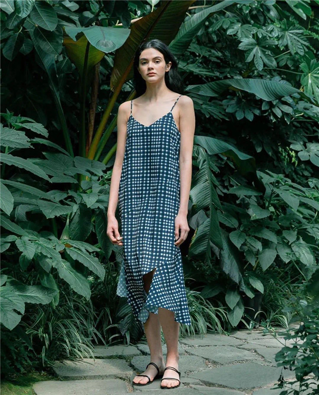 女生萝卜腿怎么穿裙子,萝卜腿女生穿搭技巧