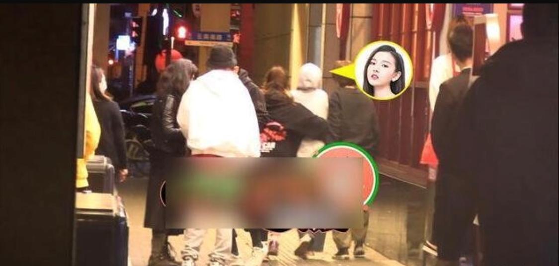 曝光宋祖儿疑醉酒踢人,宋祖儿深夜醉酒乱踢路人