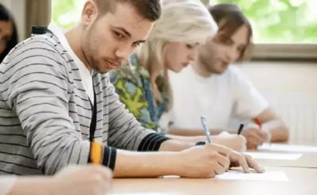 出国留学被拒签的三种原因,出国被遣返对孩子有影响吗