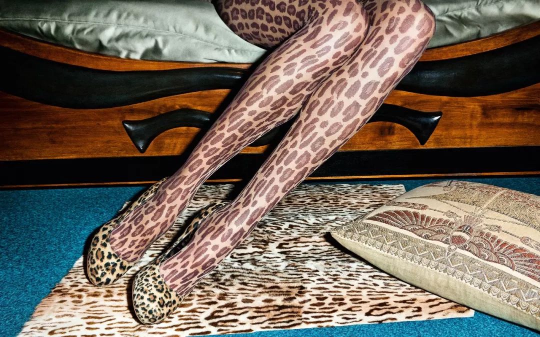 共享*袜丝**？|把*袜丝**穿好是每个女人的基本功