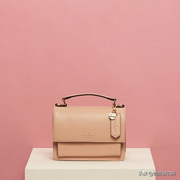 轻奢小众包包种草好看高级不撞款,10款时尚圈最受宠的轻奢包包