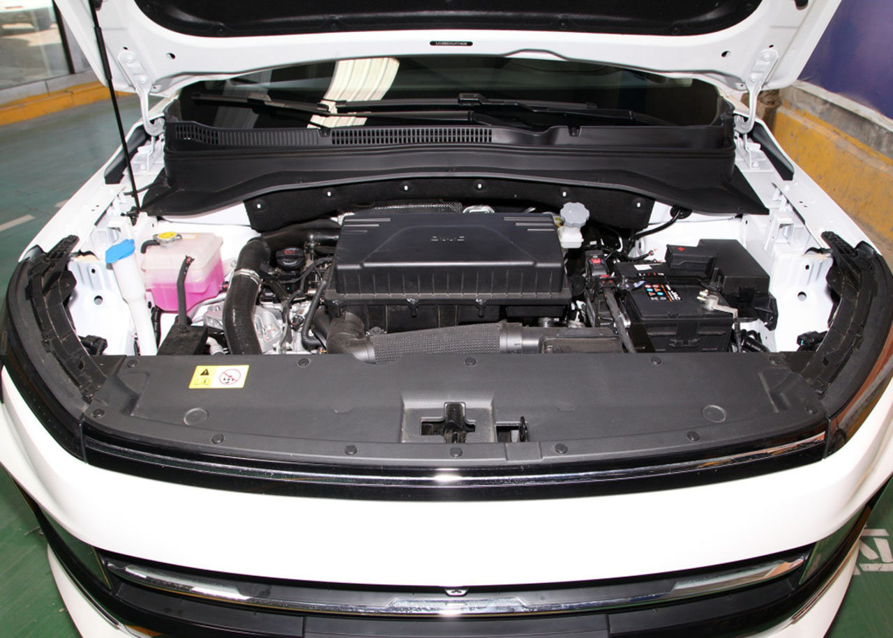 江淮嘉悦X4顶配版,江淮嘉悦x4最新款试驾