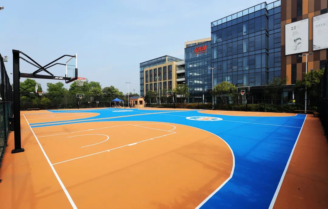 “宁”的球场，亮了！