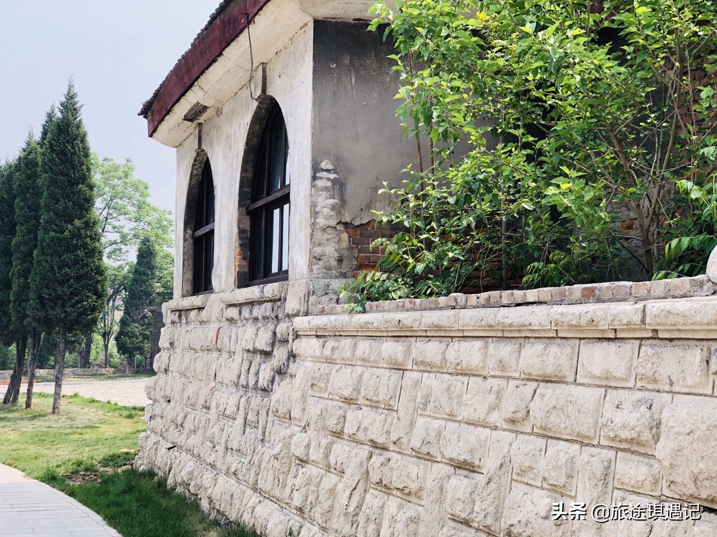 气势非凡的段家楼，中西合璧的建筑群，书写着一部煤矿兴亡史