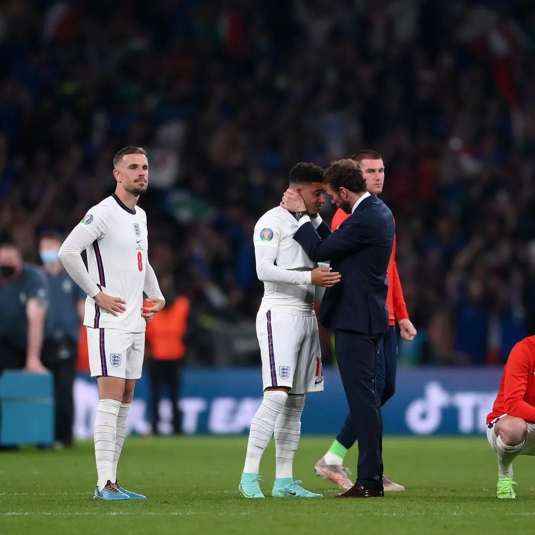 英格兰帅哥芒特,英格兰19号芒特在哪个俱乐部