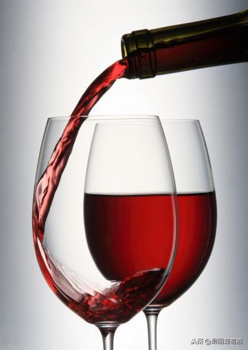 葡萄酒到底是甜的还是苦涩的,葡萄酒为什么有的比较甜