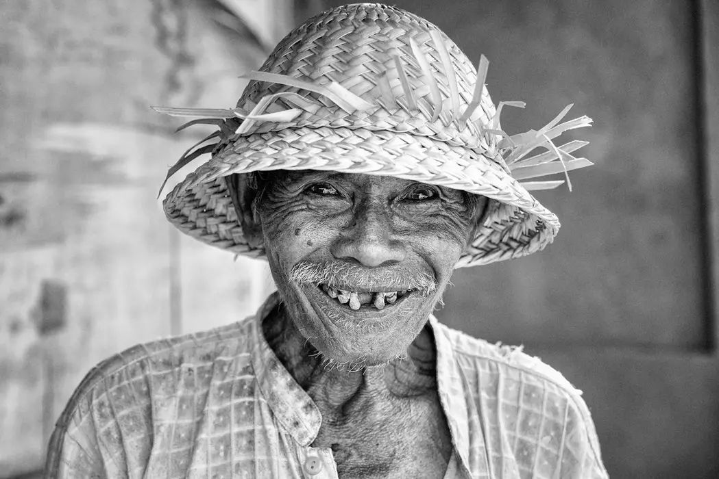 深层洗牙和一般洗牙有什么区别,为什么洗牙价格有便宜有贵的