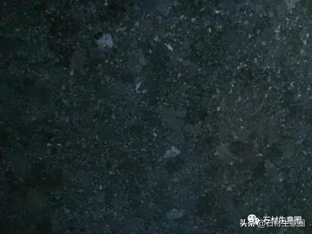 黑色花岗岩辐射大吗,深褐色花岗岩石材