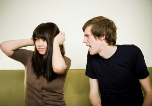 人穷的时候连亲戚都看不起自己,如果你穷的话亲人都看不起