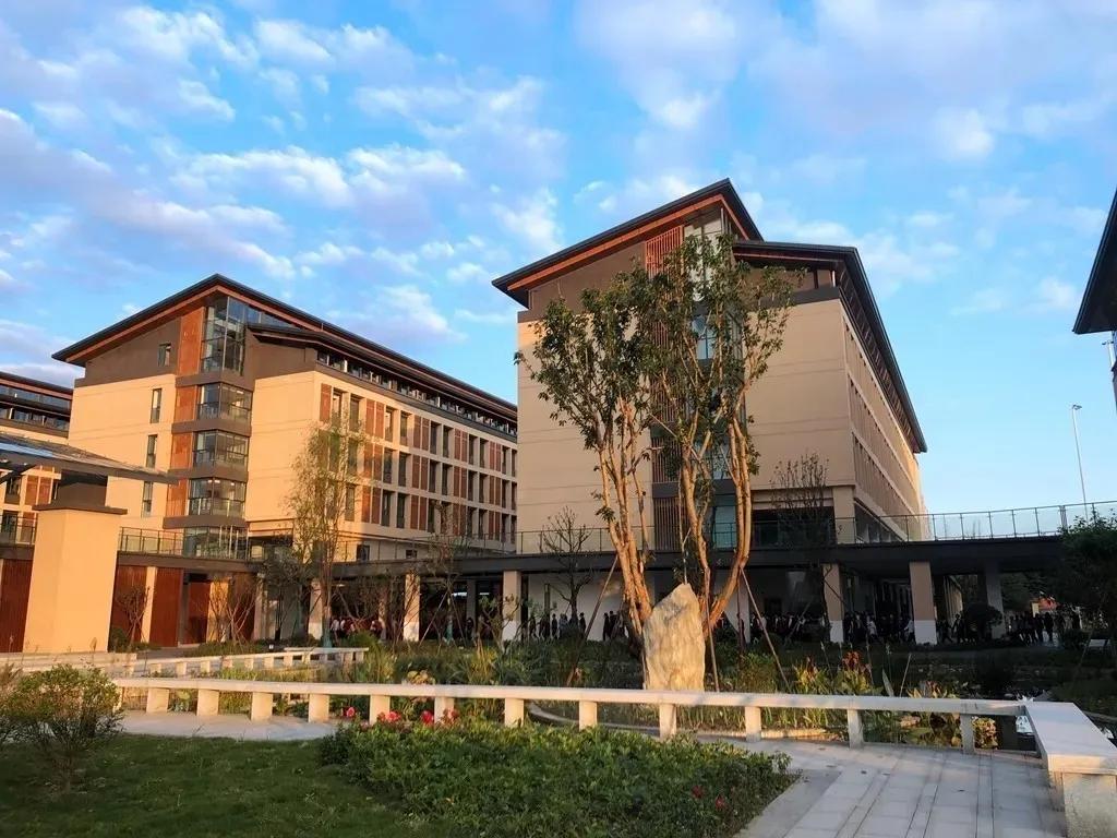 从内到外全面升级,由内到外的全面升级