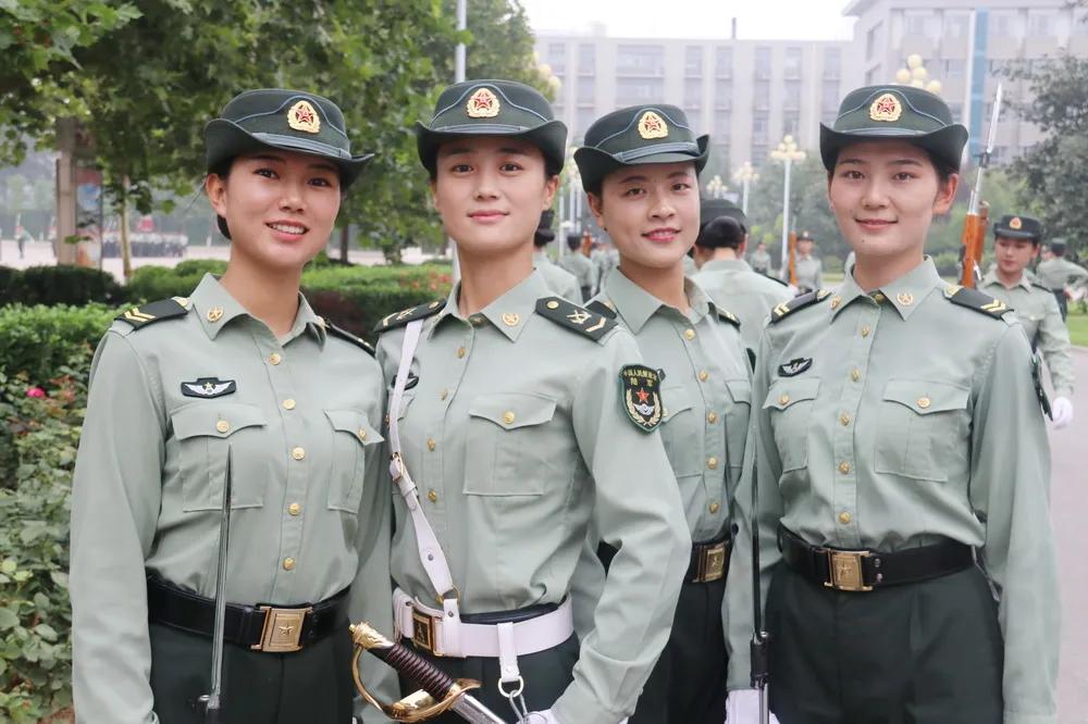 从仪仗女兵到特战尖兵，“一道杠”仲雪盈太牛了！