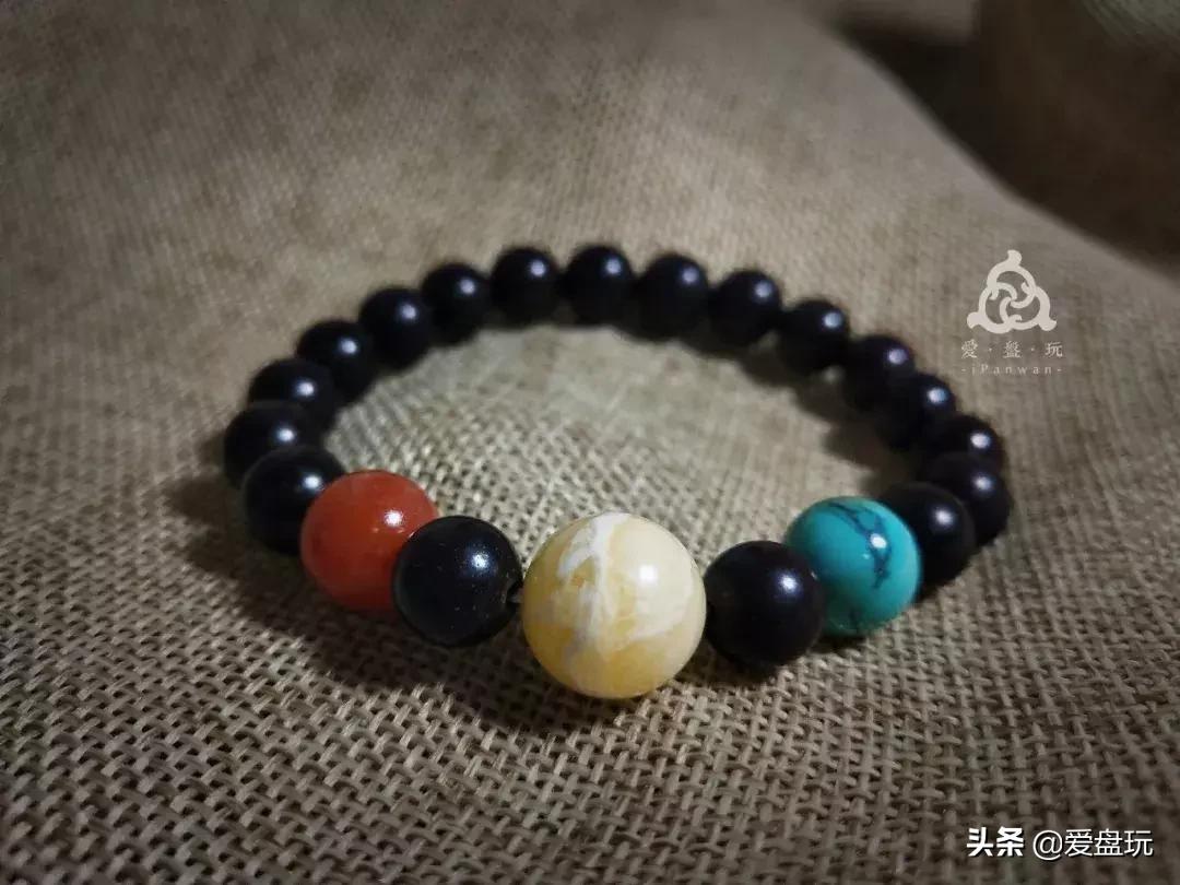 南红锁骨链如何搭配,锁骨链上怎么搭配珠子好看