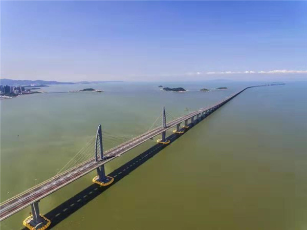 看港珠澳大桥的宏伟壮观,走进港珠澳大桥视频