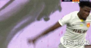 中国足球空翻视频,足坛十大空翻庆祝动作