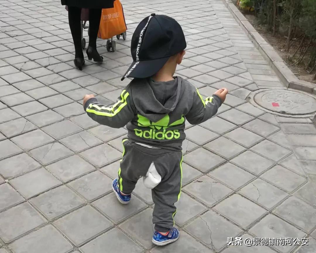 高价抢到口罩,结果打开一看愣了,还有这些似曾相识的东西你见过吗?