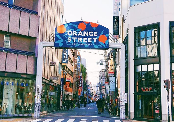 看惯了千篇一律,看惯了千篇一律的风景