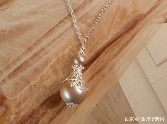 时尚之不可思议，有一种假珍珠抢走了真珍珠的半壁江山