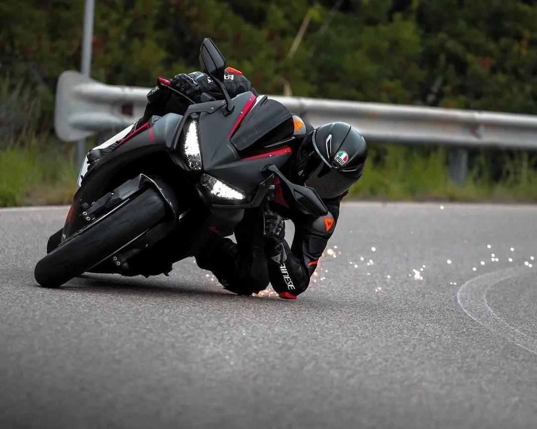 摩托车轮胎没气会打滑吗,摩托车轮胎打滑要换哪个轮胎