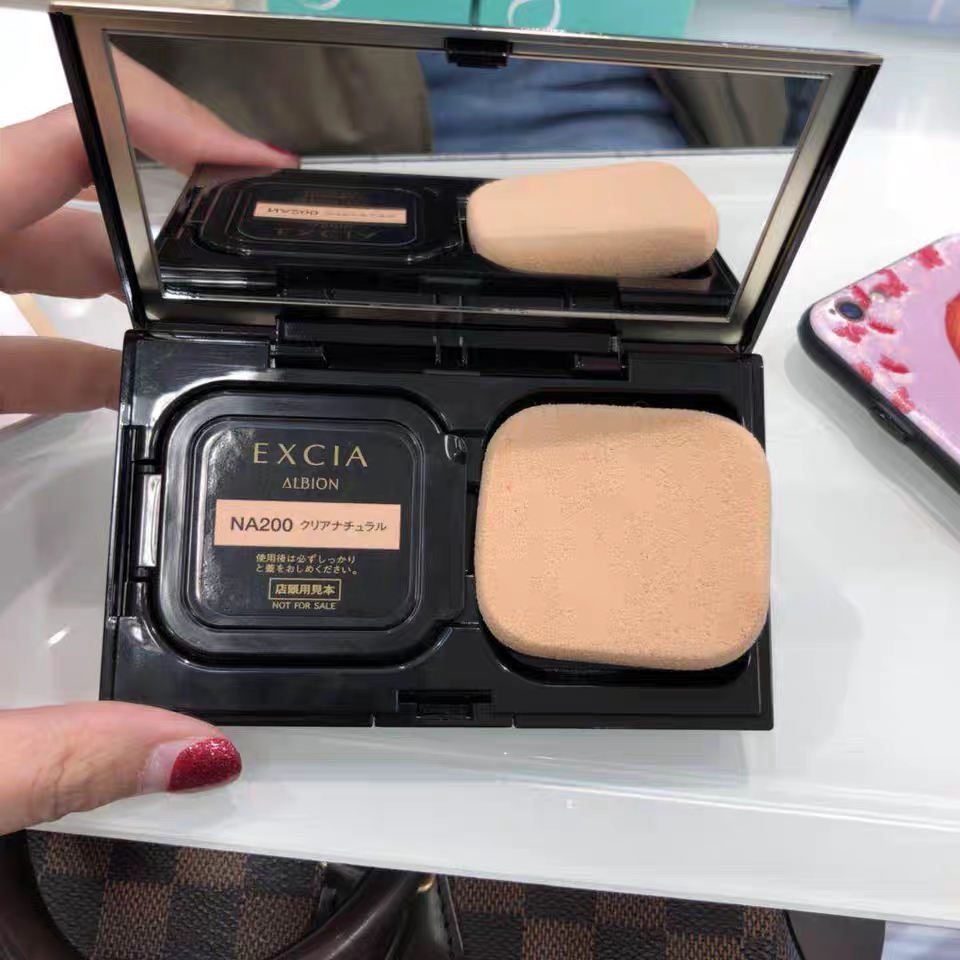 针对不同肤质如何选择粉底液,养肤型粉底液测评