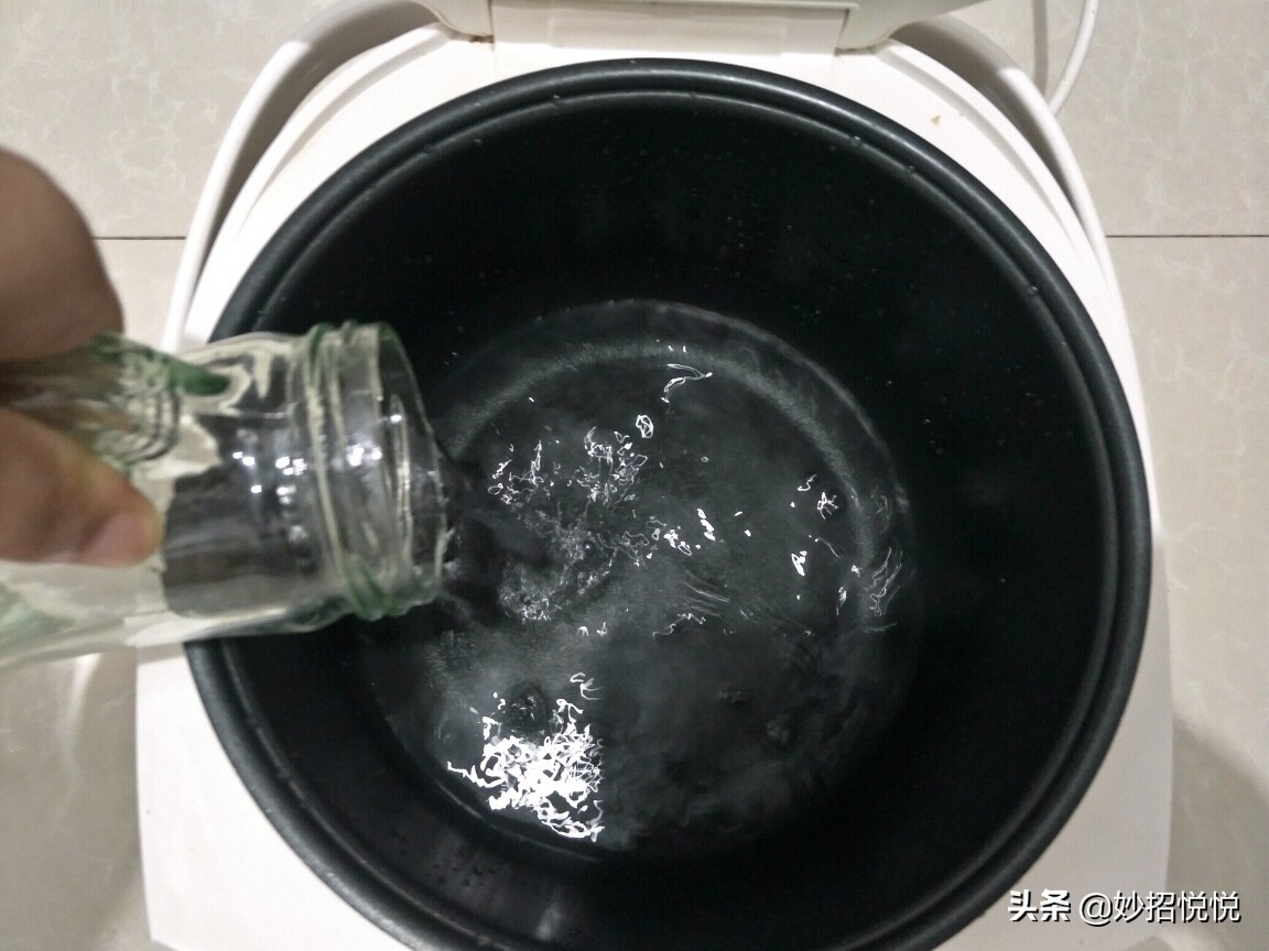 山药削皮又粘又痒怎么办?教你正确削皮妙招,不粘不发黑不痒的秘密