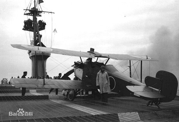 要攻还是要守？美日英三国航母为此纠结很久，答案还得打完再说