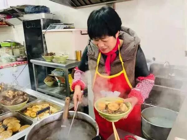 宁波哪里有吃正宗牛肉面的地方,宁波顶流商圈