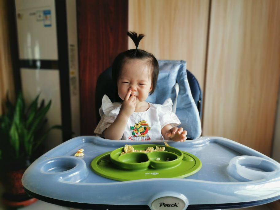 吞金兽吃饭日常,吞金兽每日吃什么