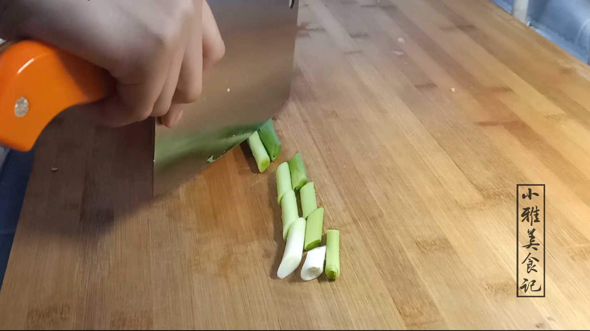 蘑菇要不要烫一烫再炒,蘑菇一定要焯水吗