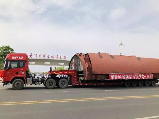 美国用1430个足球场存放4200架飞机，不仅随时待命还能拿来坑队友