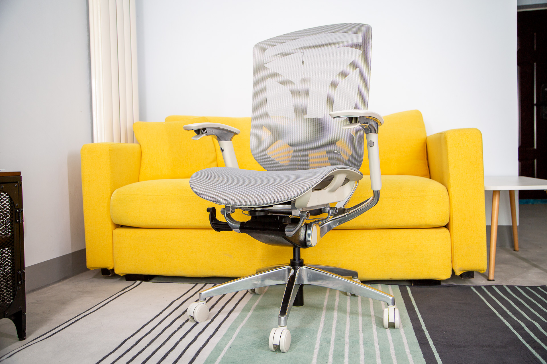 办公室健康改造计划4K价位的Ergoup蝴蝶人体工学椅值得推荐吗？