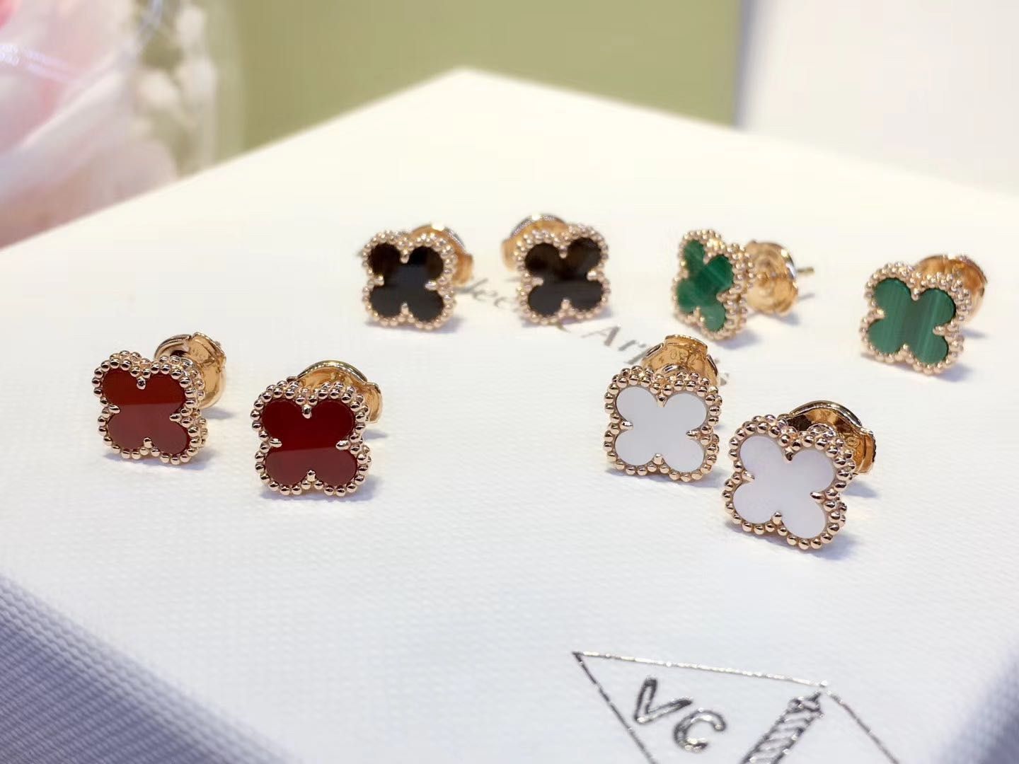 你与女神之间的差距是什么 (你知道你和女神的区别吗)