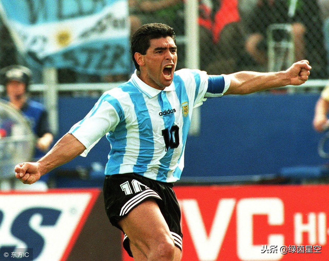 足坛上著名的9号,足球场上11号位置