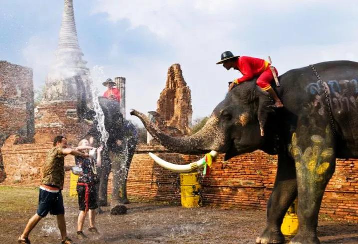 泰国清迈泼水节英文,泰国清迈泼水节自驾游