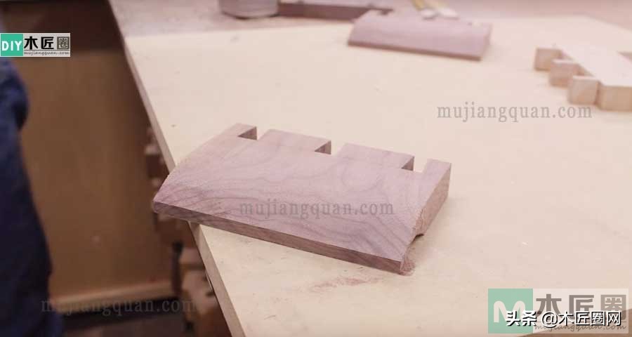 吉他架挂墙怎么做,自制吉他挂壁架尺寸