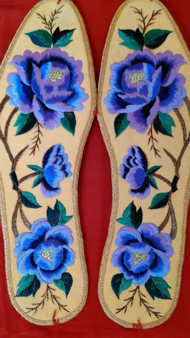 十字绣鞋垫花样图解大图,最受欢迎的小格子鞋垫图案