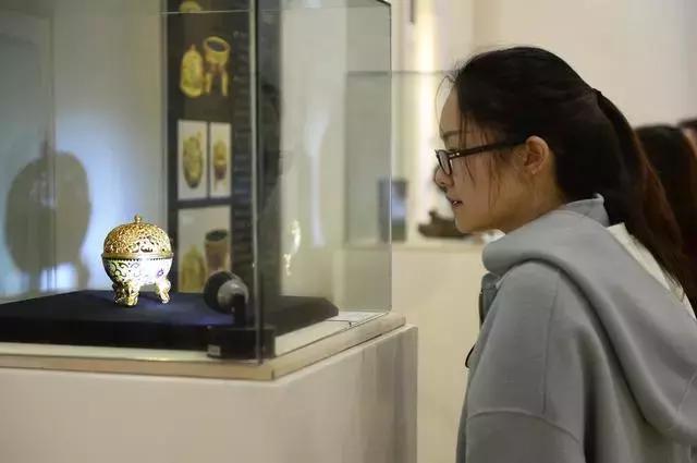 陈劲松刚柔相济,陈劲松玉雕