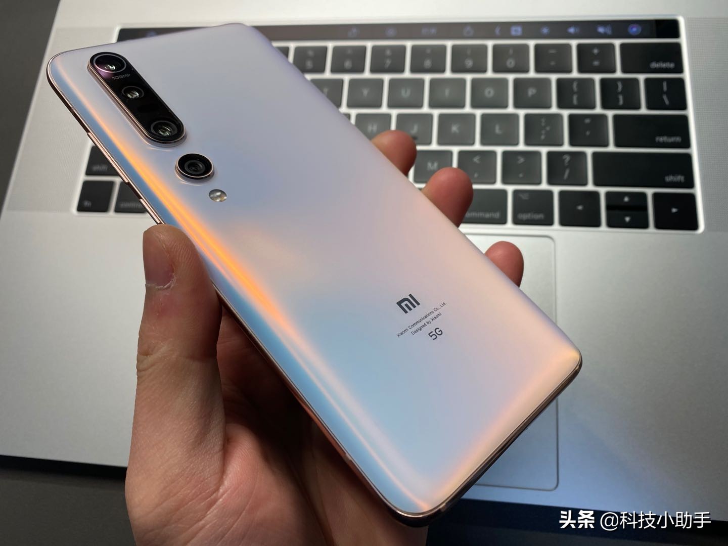 ag磨砂玻璃和素皮哪个好,oppo的ag磨砂玻璃为啥感觉像塑料