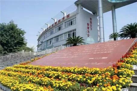 成都公办初中排名,成都这两年为什么发展这么快