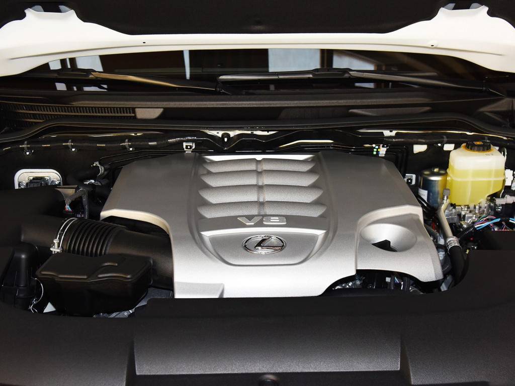 自吸宝马v8和奔驰v8,最便宜的v8自吸