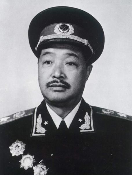 粟裕大将习武史：拿癞蛤蟆练习枪法，被国民*党**传言有三头六臂