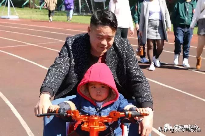 昆明弥勒人山人海,来弥勒玩人山人海